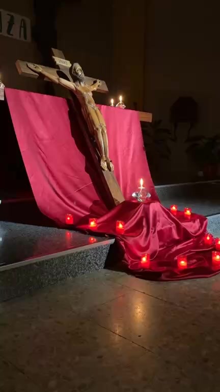 Adoración de la Cruz - Viernes Santo